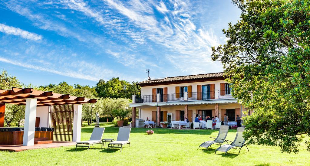 Quercia Belvedere Relais Bardolino Bagian luar foto